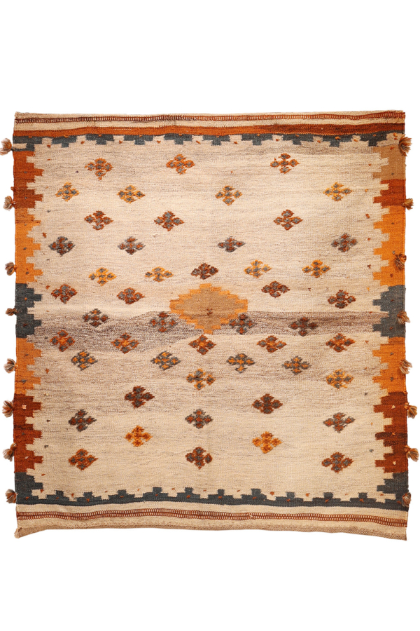 Semi-antique Qashqai kilim from Iran. 141x129 cms - Image 2