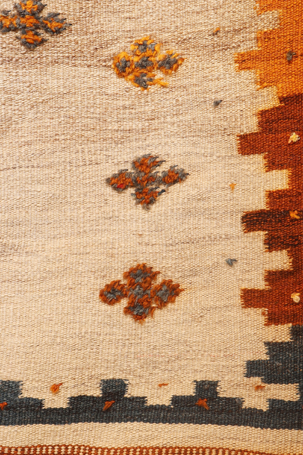 Semi-antique Qashqai kilim from Iran. 141x129 cms - Image 5