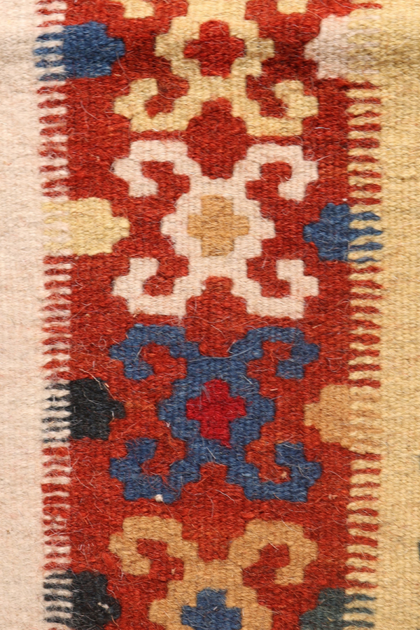 Vintage Qashqai Sofreh kilim from Iran. 144x102 cms - Image 4
