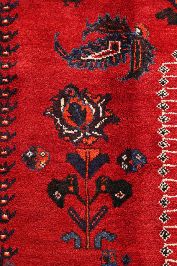 Semi-antique Basseri rug from Shiraz, Iran. 377x268 cms - Image 5
