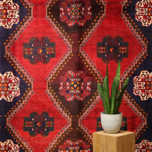 Semi-antique Basseri rug from Shiraz, Iran. 380x270 cms