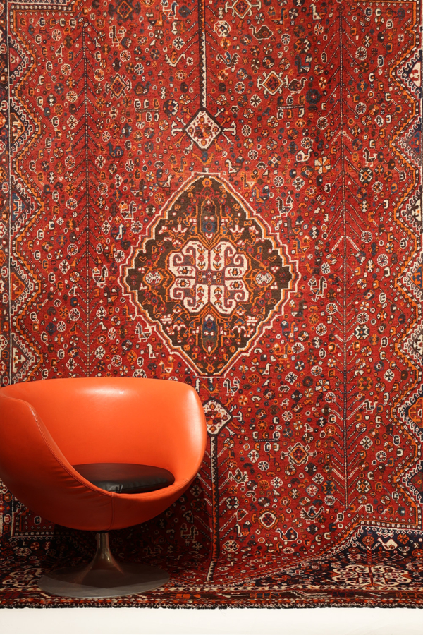 Vintage Qashqai rug from Iran. 346x233 cms