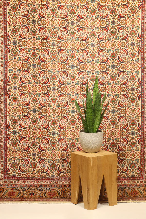 Alfombra vintage de Tabriz, Irán. 305x202 cms
