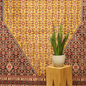 New Kashkuli rug from Iran. 285x202 cms