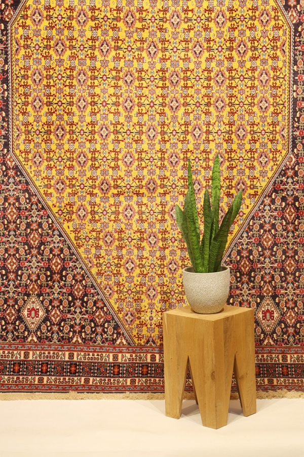 New Kashkuli rug from Iran. 285x202 cms