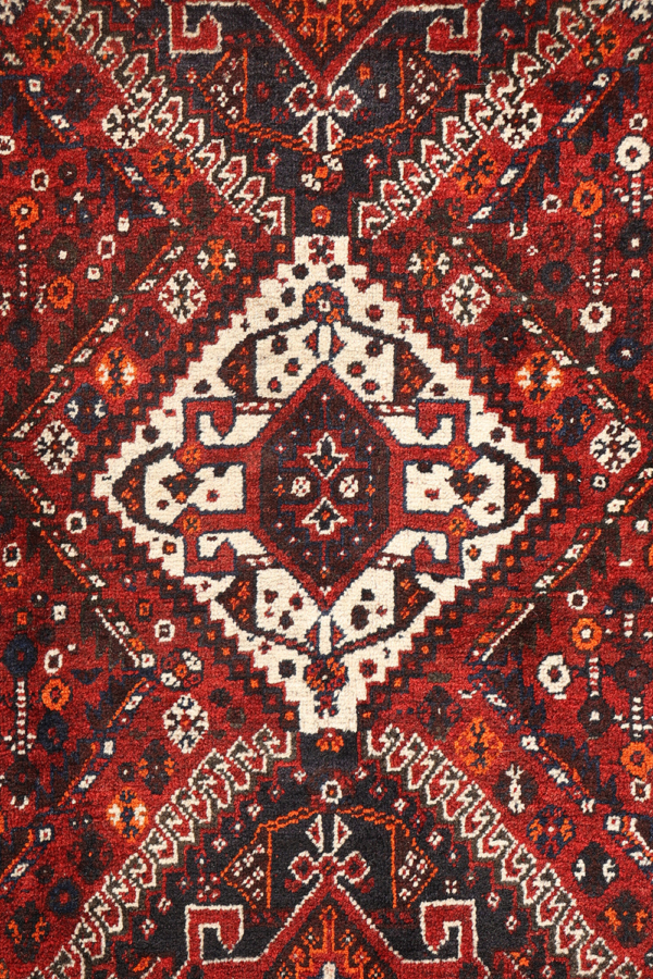 Alfombra semi antigua Qashqai, Irán. 302x213 cms - Imagen 3