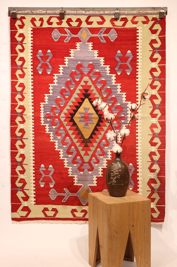 Vintage Esme kilim from Turkey. 143x106 cms