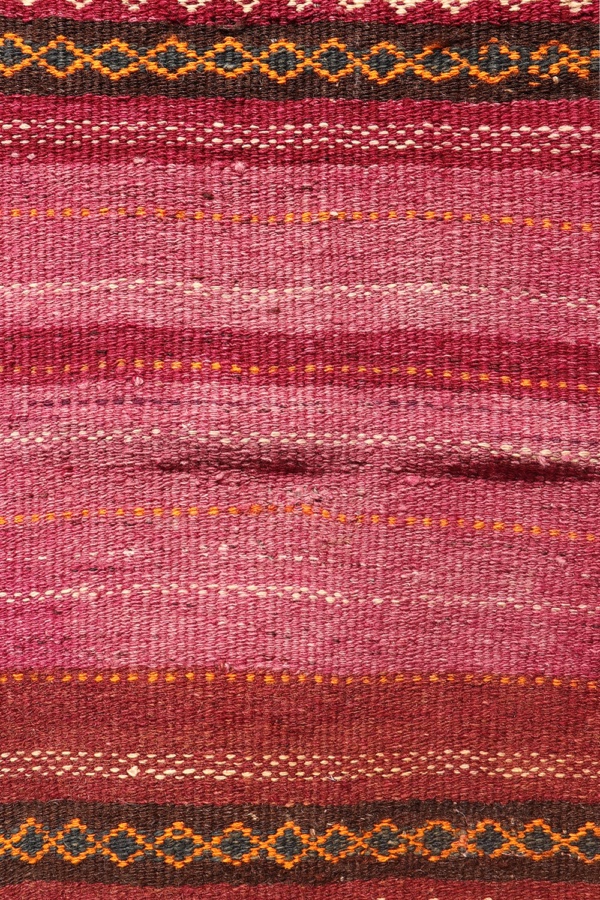 Semi-antique Baluch kilim, Sistan, Afghanistan. 127x110 cms - Image 3