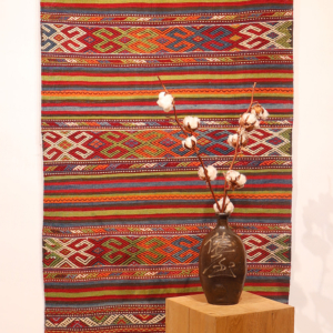 Semi-antique Balıkesir kilim from Turkey. 143x80 cms