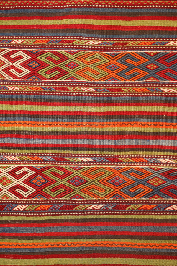 Semi-antique Balıkesir kilim from Turkey. 143x80 cms - Image 3