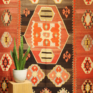 Vintage Kandira kilim. 325x228 cms