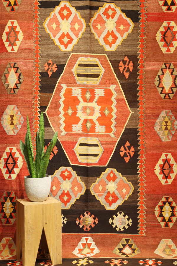 Kilim vintage Kandira, Turquía. 325x228 cms