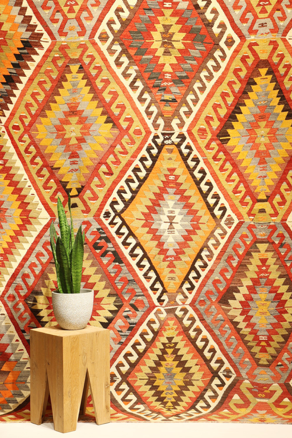 Kilim vintage de Denizli, Turquía. 305x183 cms