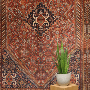 Antique Qashqai rug from Iran. 250x157 cms