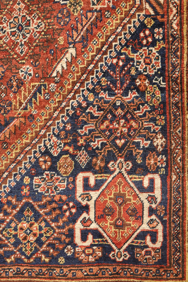 Antique Qashqai rug from Iran. 250x157 cms - Image 6