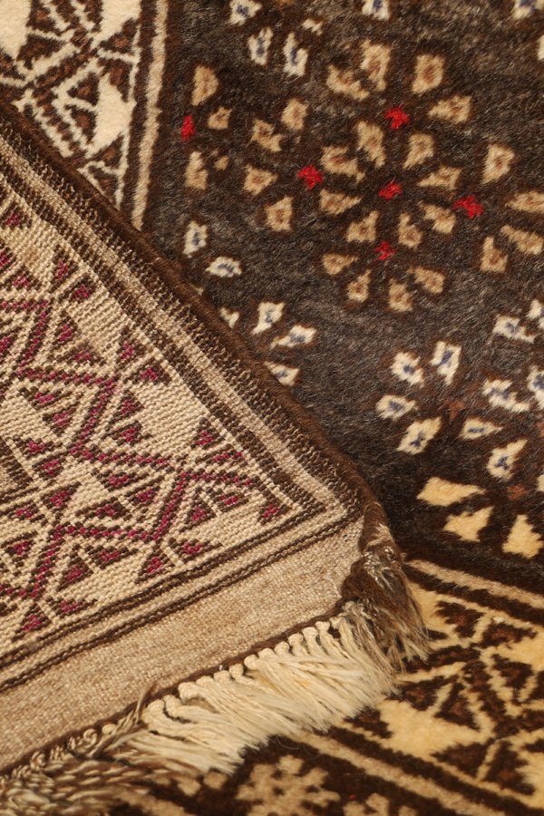 Semi-antique Baluch rug from Afghanistan. 261x170 cms - Image 9