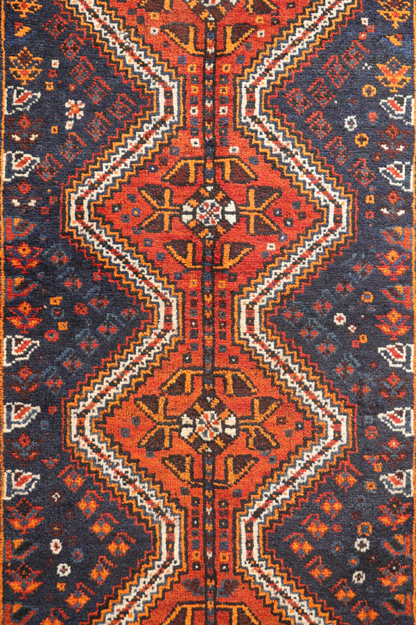 Antique Qashqai runner from Iran. 253x82 cms - Image 4