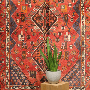 Semi-antique Luri or Lori rug from Iran. 240x154 cms