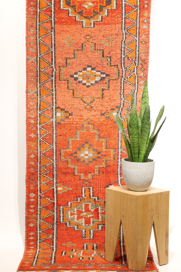 Alfombra pasillera vintage kurda Herki, Irak. 347x83 cms