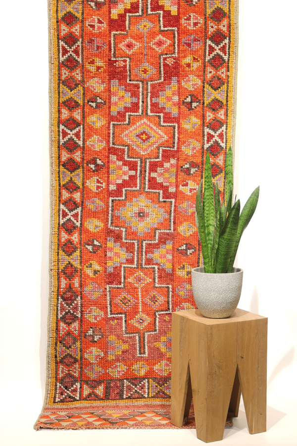 Vintage Herkki Kurdish runner, Irak. 267x81 cms