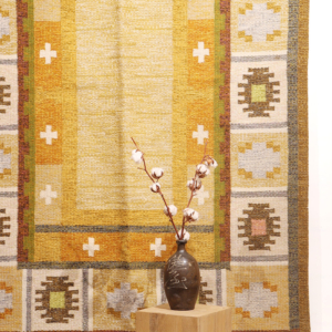 Vintage Ingered Silow flatweave or röllakan, Sweden. 233x163 cms
