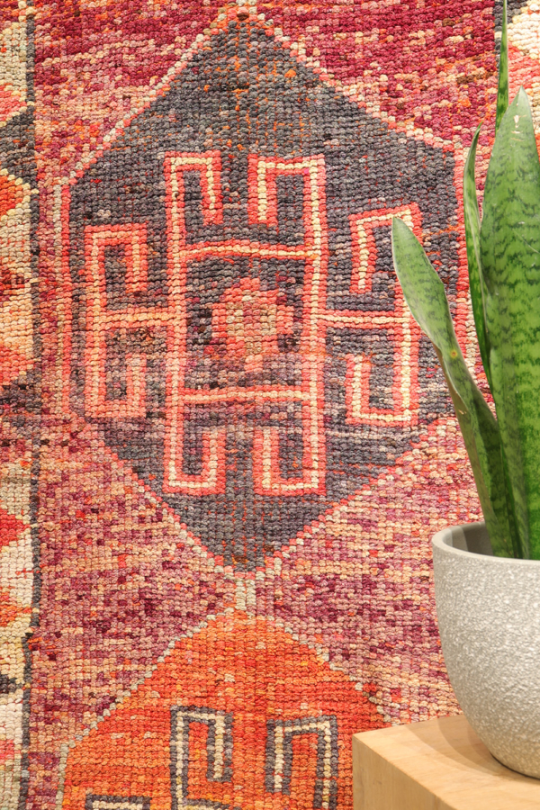 Vintage Kurdish Herki runner from Iraq. 265x80 cms - Image 3