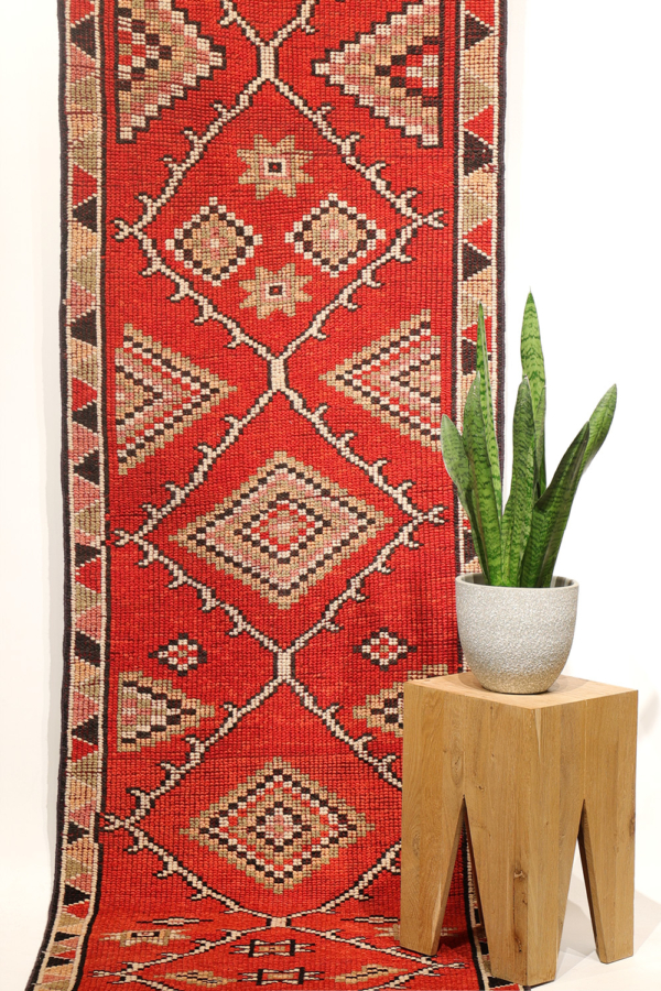 Alfombra de pasillo Herki kurda, Irak. 423x81 cms