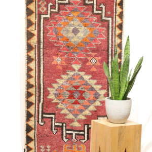Vintage Herki Kurdish runner from Iraq. 434x82 cms