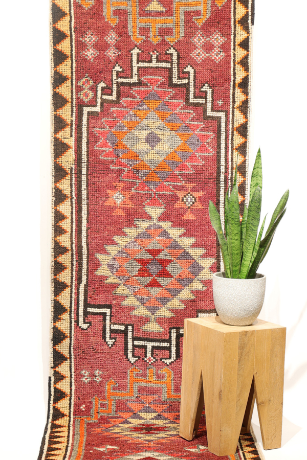 Alfombra pasillera vintage Herki kurda, Irak. 434x82 cms