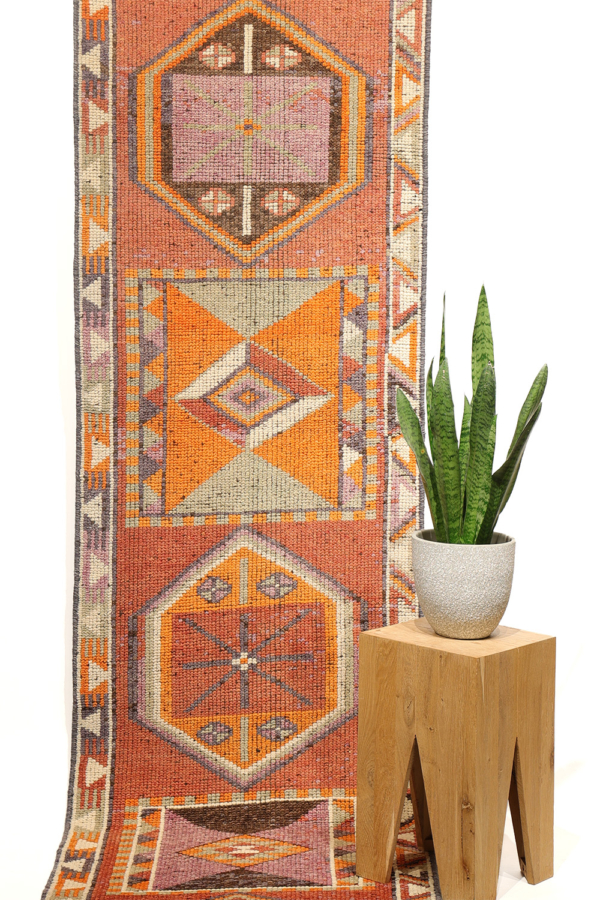 Alfombra pasillera Herki kurda, Irak. 392x73 cms