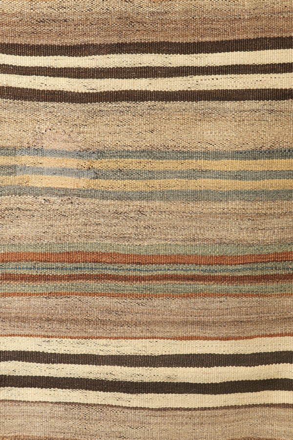 Antique Qashqai kilim from Iran. 288x158 - Image 5