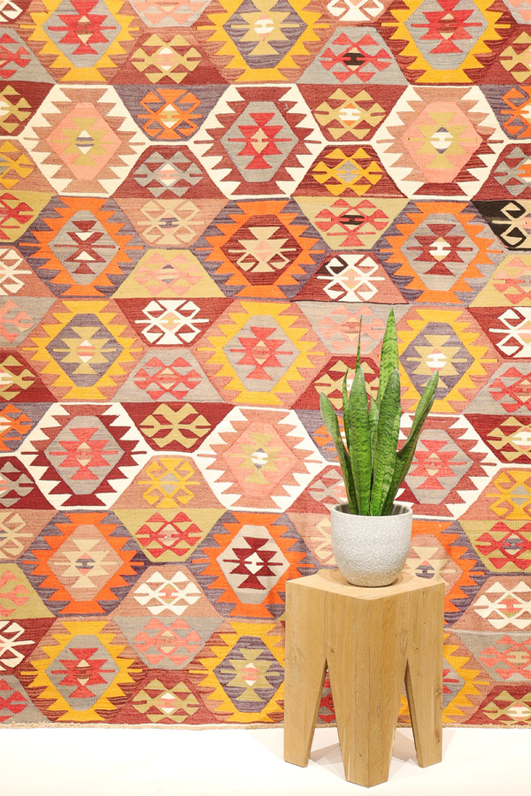 Kilim vintage de Tavas, Turquía. 285x183 cms