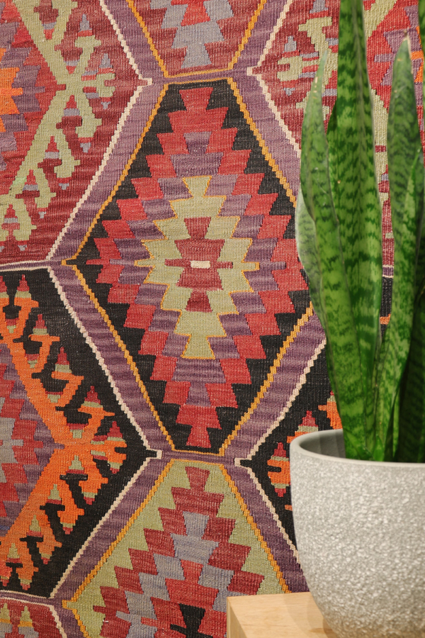 Semi-antique Salihi kilim runner from Turkey. 267x82 cms - Image 3