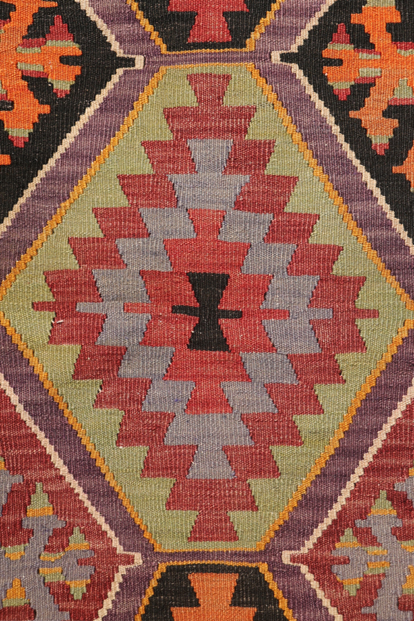 Semi-antique Salihi kilim runner from Turkey. 267x82 cms - Image 4