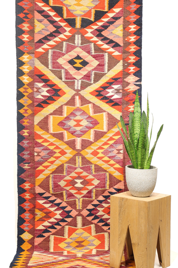 Vintage Herki Kurdish runner from Iraq. 270x88 cms