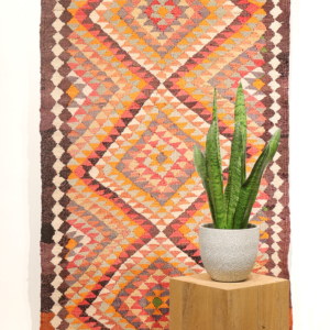 Kilim vintage de pasillo Herki kurdo de Iraq. 340x95 cms