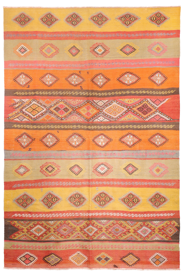 Semi-antique Corum kilim from Turkey. 230x155 cms - Image 2