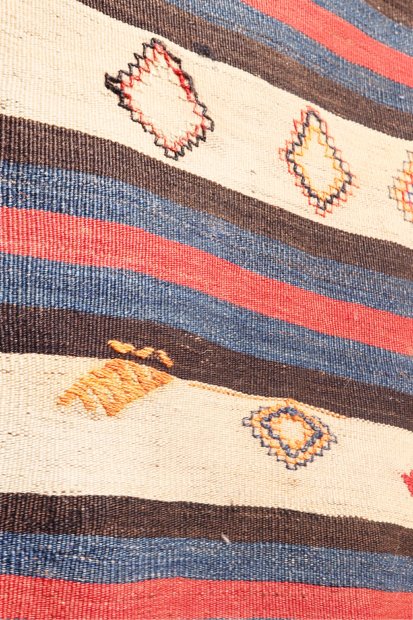 Semi-antique Qashqai kilim from Iran. 154x130 cms - Image 4