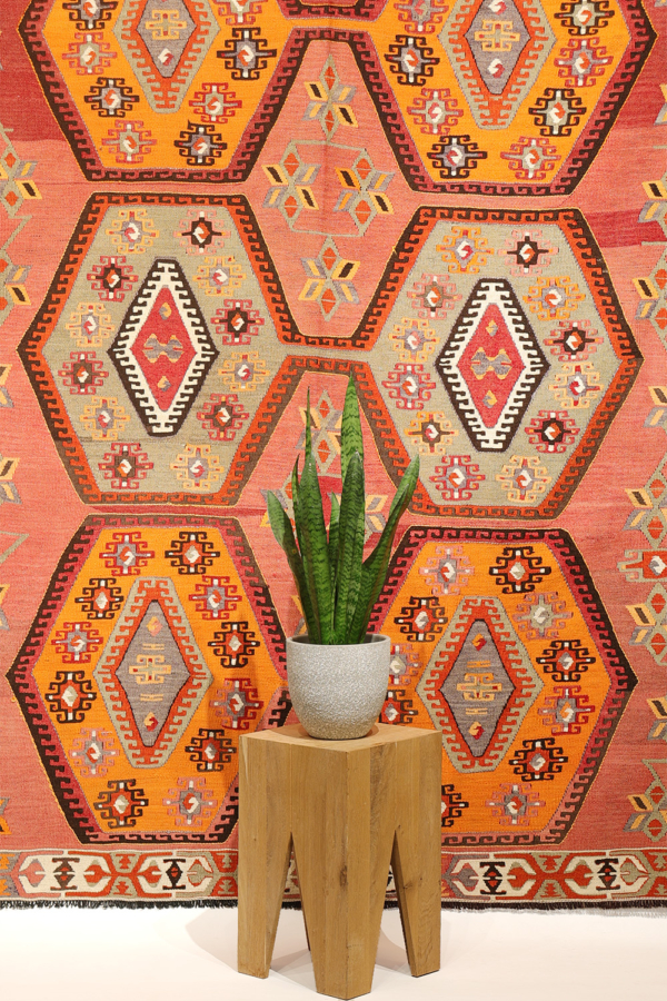 Kilim vintage de Mut, Turquía. 280x184 cms