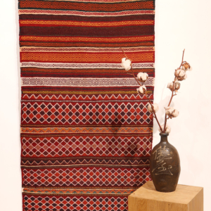Vintage Qashqai kilim from Iran. 162x66 cms