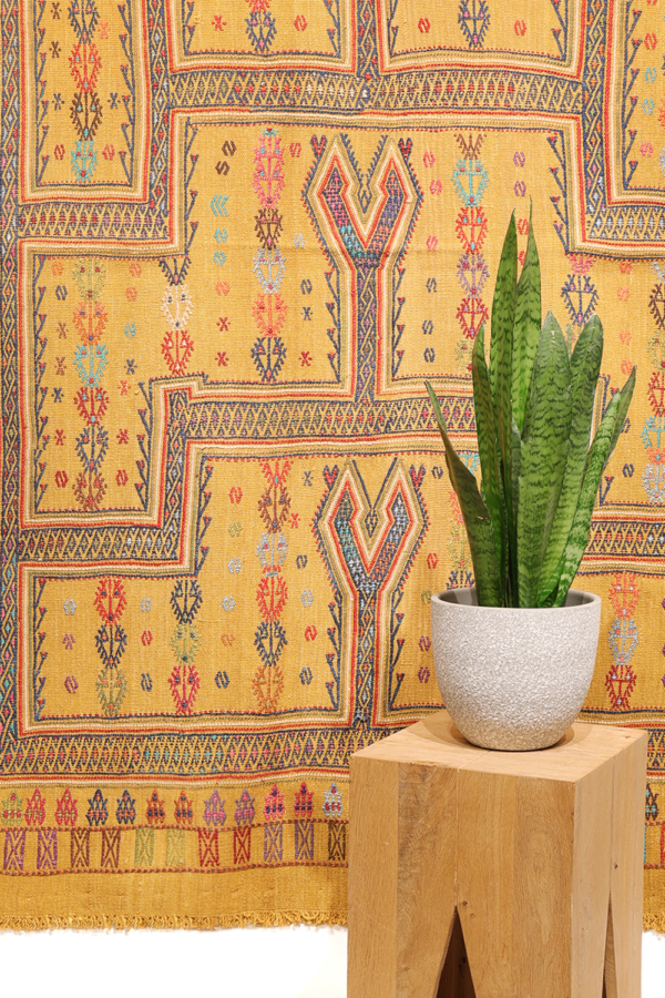 Vintage Obruk kilim from Turkey. 187x129 cms