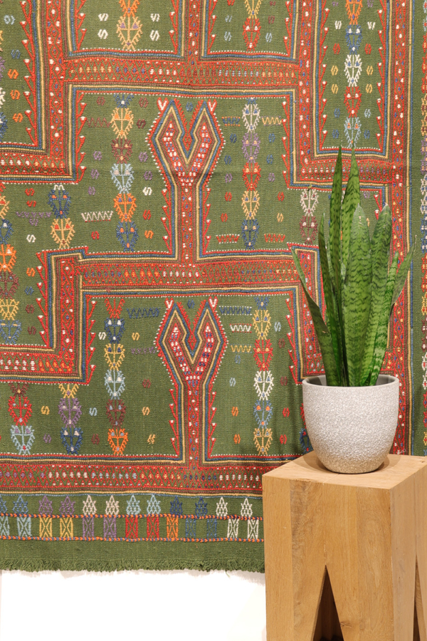 Vintage Obruk cicim kilim from Turkey. 174x130 cms