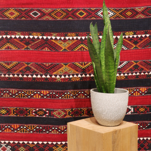 Kilim antiguo de Sinanli, Turquía. 188x94 cms