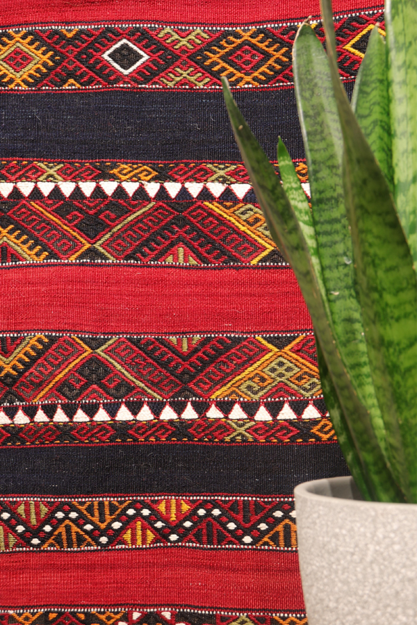 Antique Sinanli kilim from Turkey. 188x94 cms - Image 3