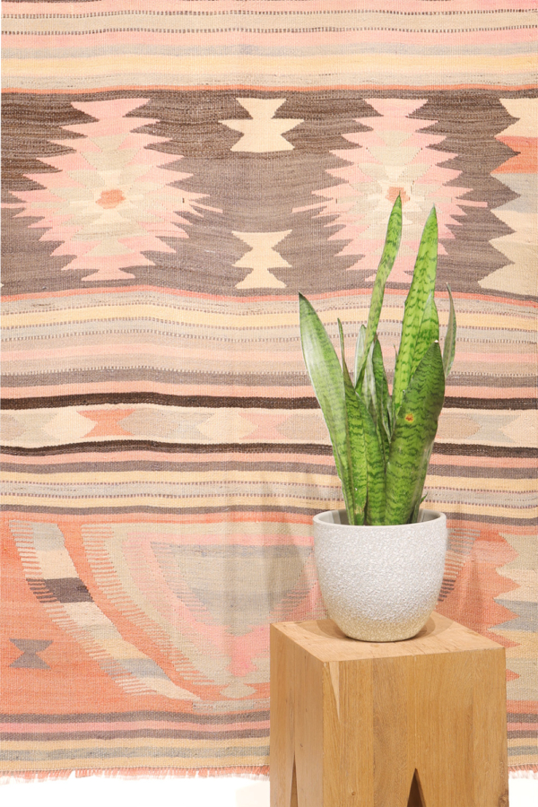 kilim vintage de oración de Aksehir, Turquía. 193x106 cms