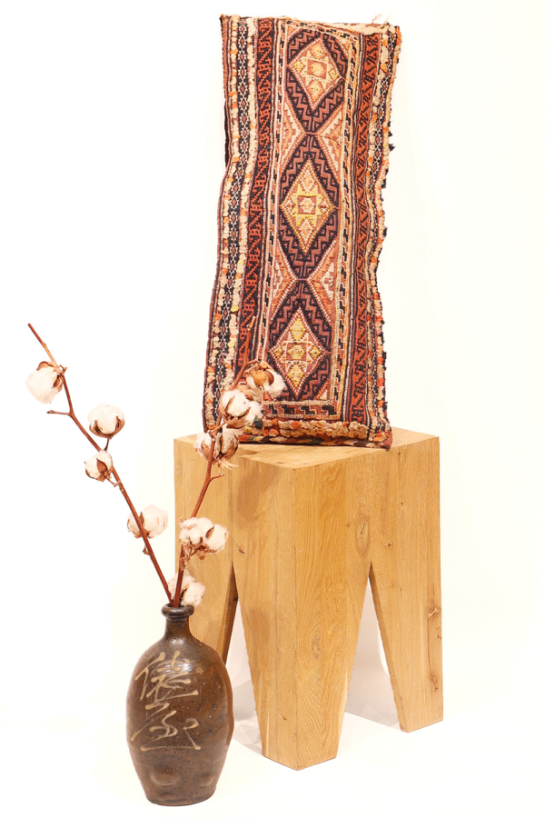 Almohadón o balisth antiguo Baluch, Afganistán. 72x29 cms - Imagen 3