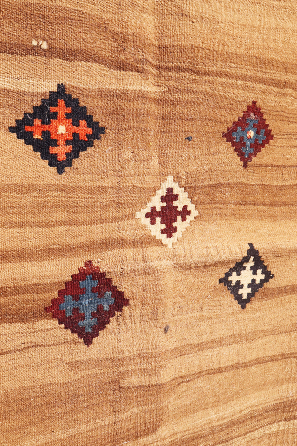 Kilim sofreh Qashqai antiguo, Irán. 150x106 cms - Imagen 3