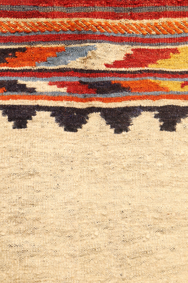 Vintage Qashqai kilim from Iran. 151x146 cms - Image 6