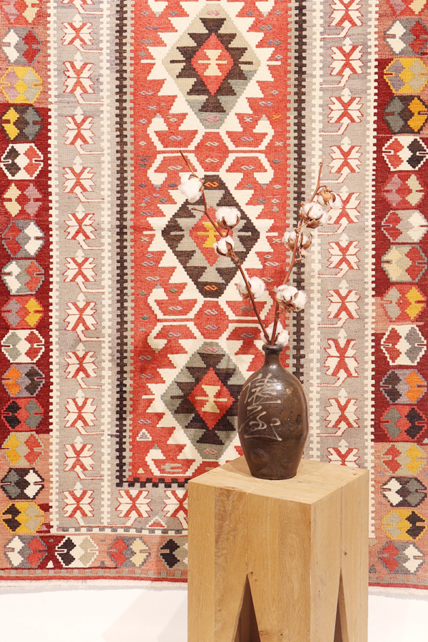 Vintage Adana kilim from Turkey. 165x105 cms