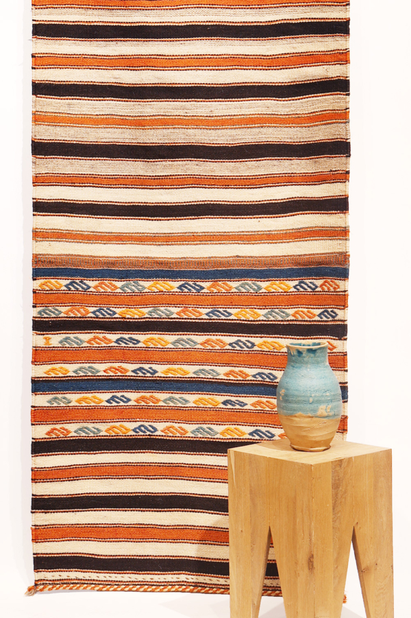 Vintage Qashqai kilim from Iran. 173x85 cms